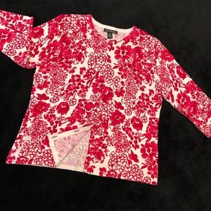 Red and white floral button up cardigan ❤️🤍❤️